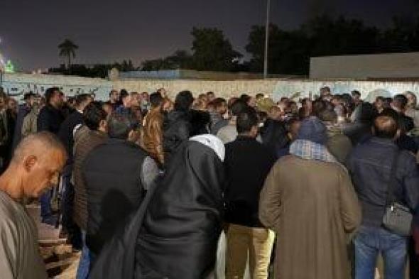 تشييع
جثمان
الزميل
محمود
نصر
بمسقط
رأسه
فى
قنا..
فيديو
وصور