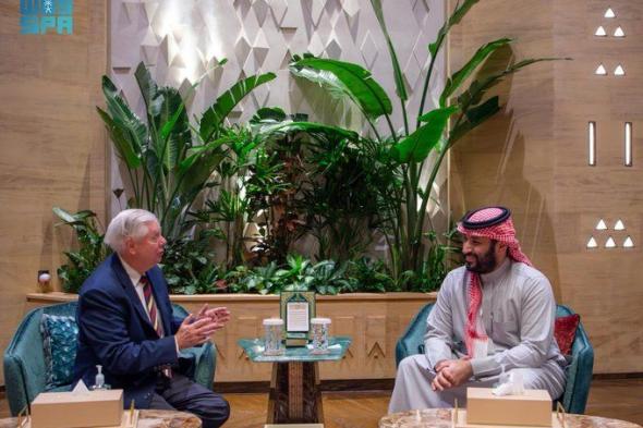 ولي
العهد
يجتمع
مع
السيناتور
الأمريكي
ليندسي
غراهام