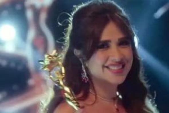 ياسمين
عبد
العزيز
تتألق
فى
مسلسل
وننسى
اللى
كان
على
MBC..
صور