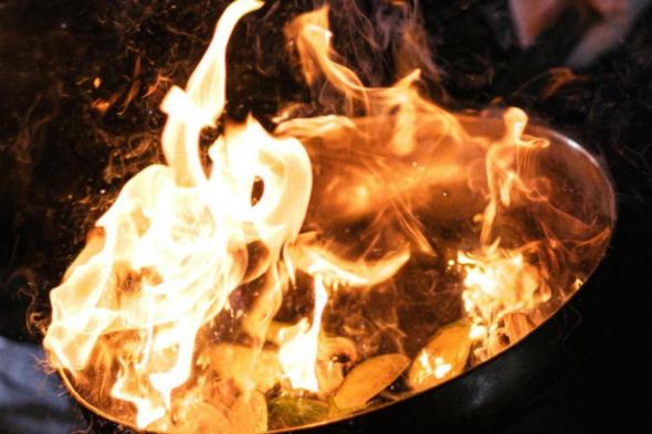 الدفاع
    المدني:
    ترك
    مقلاة
    الزيت
    على
    موقد
    الطهي
    دون
    متابعة
    يسبب
    حرائق