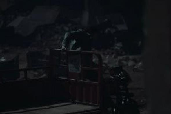 مسلسل
صحاب
الأرض
الحلقة
7..
إياد
نصار
يتخلص
من
جثة
توفيق