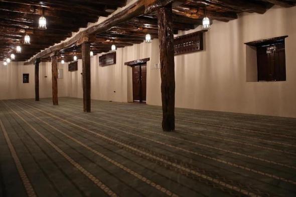 عمره
    نحو
    4
    قرون..
    مشروع
    الأمير
    محمد
    بن
    سلمان
    لتطوير
    المساجد
    التاريخية
    يجدد
    مسجد
    المضفاة
    في
    بللسمر