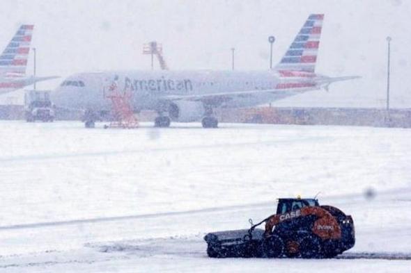 إلغاء
    آلاف
    الرحلات
    الجوية
    في
    الولايات
    المتحدة
    بسبب
    عاصفة
    ثلجية