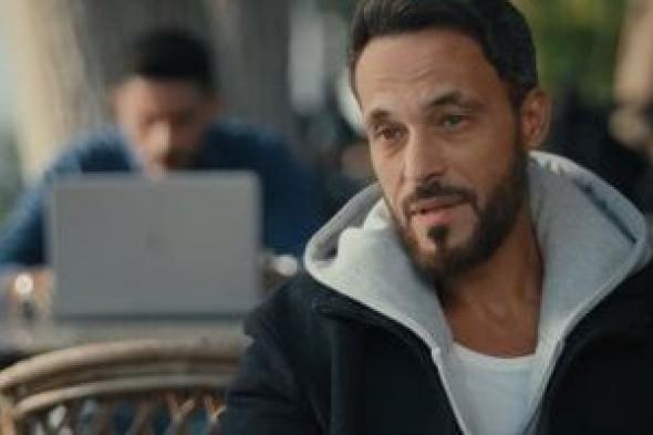 مسلسل
فن
الحرب
الحلقة
7..
زياد
يتذكر
الماضى
ولحظة
غيرت
حياته
مع
والده