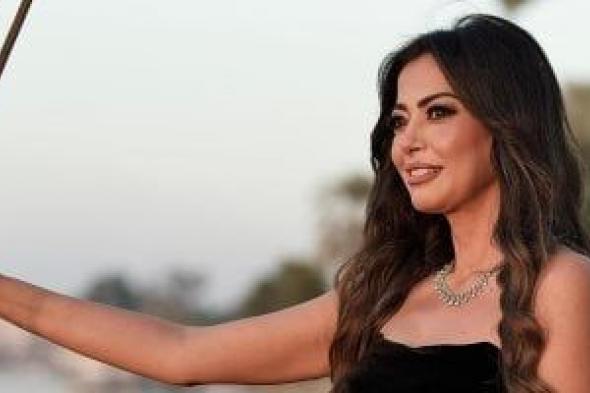 داليا
مصطفى:
عايزة
أعيش
بهدوء
ومش
بحب
حد
يستهبلني