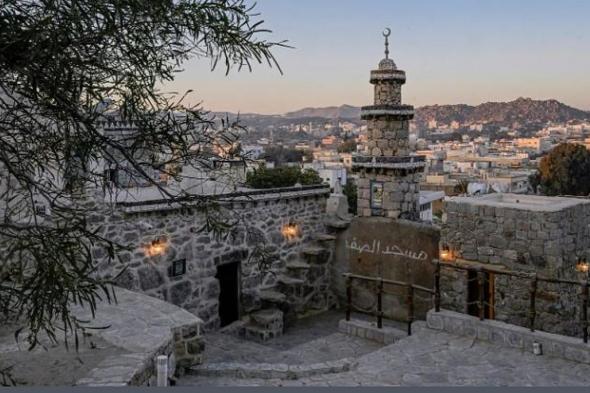 مشروع
    الأمير
    محمد
    بن
    سلمان
    لتطوير
    المساجد
    التاريخية
    يطور
    مسجد
    الصفا
    في
    جبال
    السراة