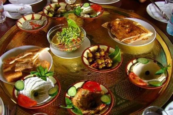 أستاذ
    طب
    وقائي:
    السحور
    المتوازن
    يحسن
    التركيز
    ويقلل
    الجفاف
    والإرهاق