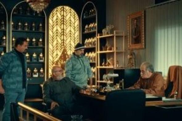 مسلسل
درش
الحلقة
8..
فريد
النقراشى
يخبر
رياض
الخولى
على
اتفاق
نضال
الشافعى
ومحمد
على
رزق