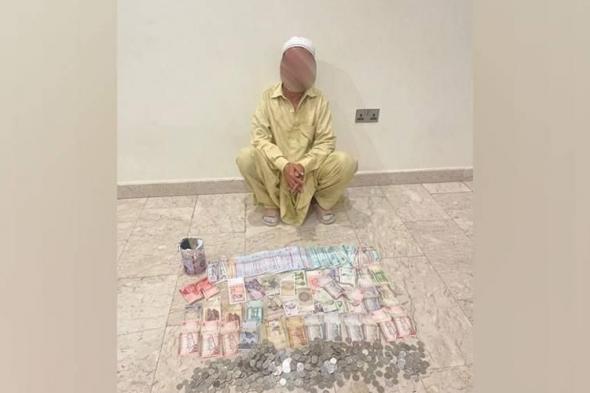 يمتلك
      3
      سيارات
      فارهة
      من
      أموال
      التسول