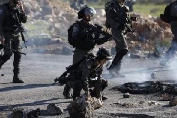 الاحتلال
الإسرائيلي
يقتحم
بلدة
جنوب
بيت
لحم..
وإصابة
4
فلسطينيين
فى
الخليل