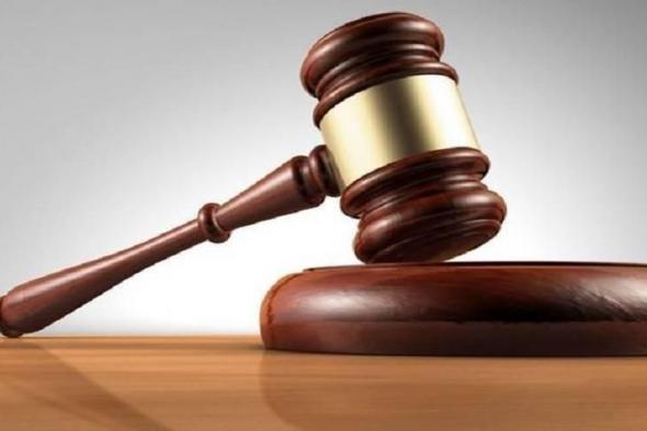 موظف
      يستغل
      وظيفته
      ويختلس
      290
      ألف
      درهم