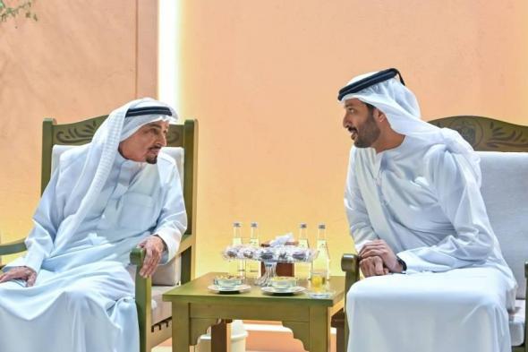 النعيمي
      والشرقي
      والمعلا
      وسعود
      بن
      صقر
      يستقبلون
      المهنئين
      برمضان