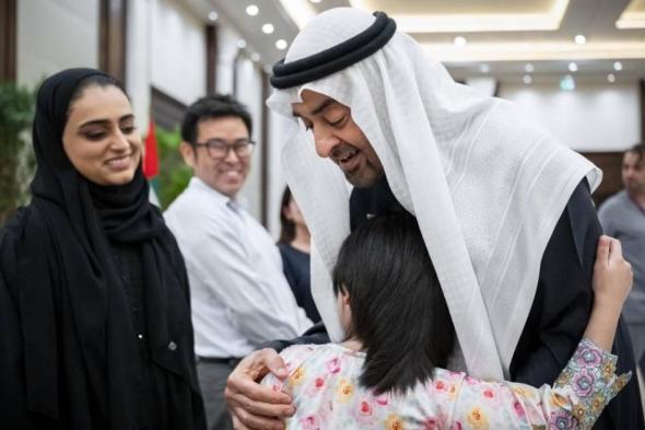 محمد
      بن
      زايد..
      القائد
      الإنسان
      (فيديو)