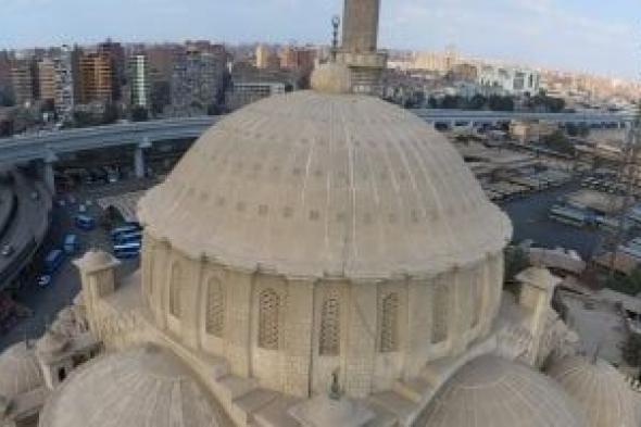 مسجد
الرحمن
بالمظلات..
صرح
يجمع
بين
جمال
البنيان
وروح
البيان
ليظل
الأزهر
حاضرا
علما
وهداية
ونورا