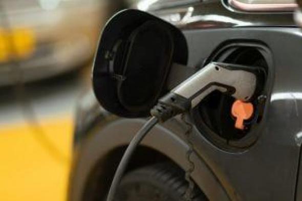 حلم
شحن
السيارات
الكهربائية
فى
12
دقيقة
يقترب
من
الواقع