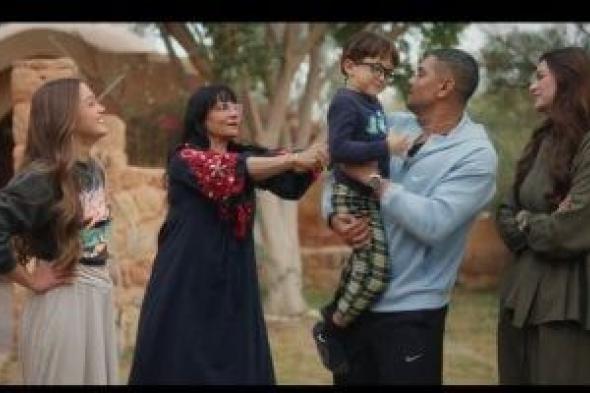 مسلسل
اتنين
غيرنا
الحلقة
11..
هنادى
تعود
لمنزل
آسر
وتكتشف
علاقته
العاطفية