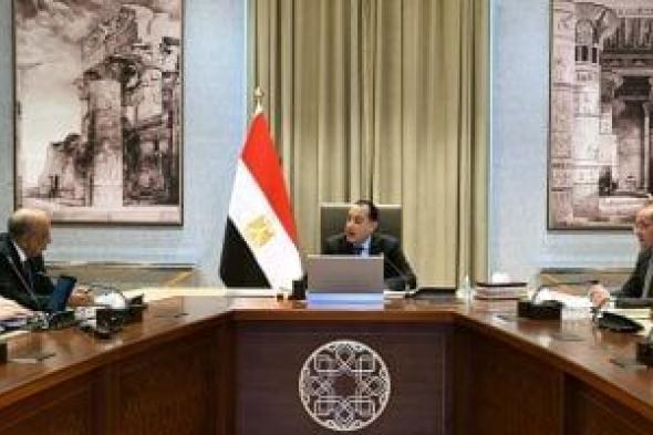 وزير
البترول:
التعاقد
على
شحنات
من
الغاز
الطبيعى
المسال
من
مصادر
متنوعة