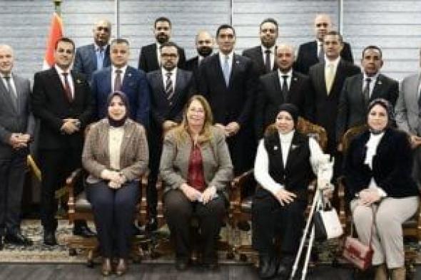 وزير
الرياضة
يستقبل
لجنة
الشباب
بمجلس
النواب