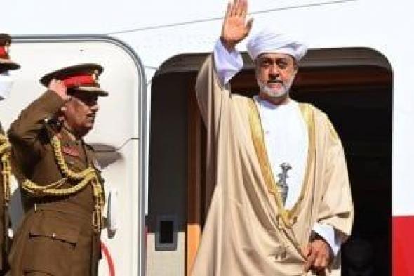 سلطان
عمان
يجرى
اتصالات
هاتفية
مع
قادة
دول
مجلس
التعاون
الخليجى
ويدين
التصعيد
العسكرى
فى
المنطقة