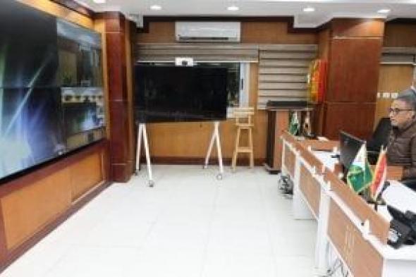 محافظ
الجيزة
يرصد
حالة
بناء
مخالف
بطناش
ويوجه
بوقف
الأعمال
والتعامل
الفورى
معها