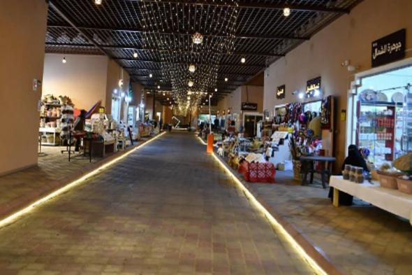 الفوانيس
تزين
السوق
الشعبي
بحائل
خلال
استقباله
الزوار
في
أجواء
رمضانية