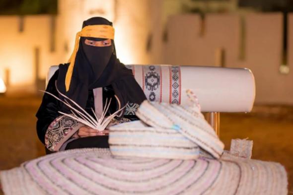 الحِرف
اليدوية
التراثية
تسجل
حضورًا
بفعاليات
«ليالي
رمضان»
في
الباحة