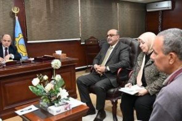 محافظ
الغربية
يفتح
أبواب
مكتبه
لحل
الشكاوى
والوقوف
على
مطالب
الأهالى