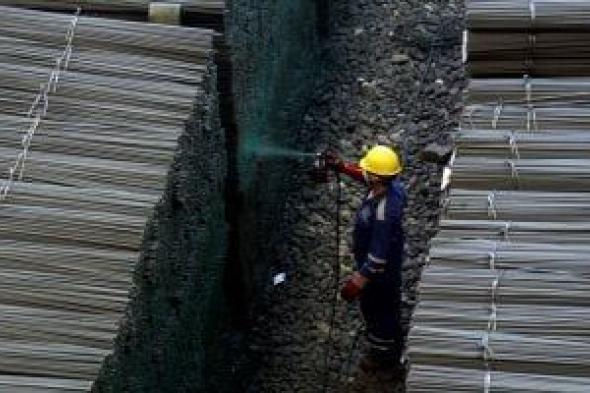 سعر
الحديد
فى
مصر
اليوم
الإثنين
2
-3-
2026..
أسباب
استقرار
الأسعار