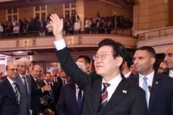 رئيس
كوريا
الجنوبية
ينطلق
فى
زيارة
رسمية
إلى
سنغافورة
والفلبين