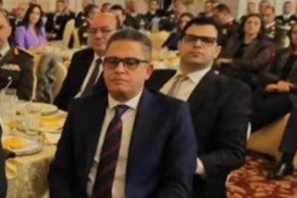 عبد
الفتاح
عبد
المنعم:
رسائل
الرئيس
السيسى
فى
حفل
إفطار
القوات
المسلحة
"صريحة
وقوية"