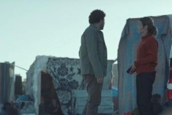 صحاب
الأرض
الحلقة
13..
سلمى
تطلب
من
ناصر
الذهاب
إلى
خان
يونس
والالتحاق
بالقافلة