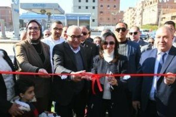 محافظ
البحيرة
ورئيس
هيئة
التأمين
الصحى
يفتتحان
عيادتى
بدر
وكوم
حمادة