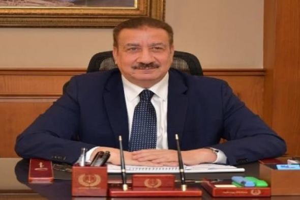 محافظ
      بورسعيد
      يُصدق
      على
      حركة
      تنقلات
      رؤساء
      الأحياء