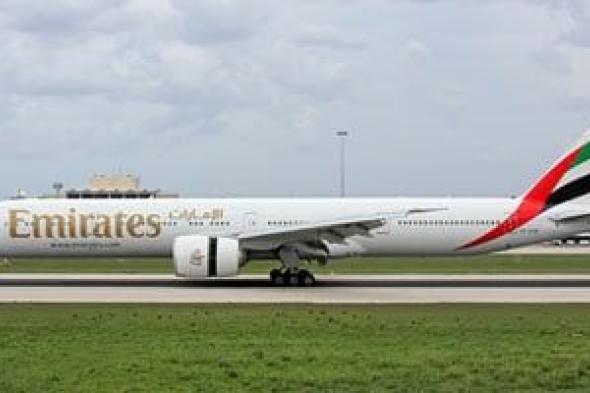 "طيران
الإمارات"
تمدد
تعليق
جميع
رحلاتها
من
دبى
وإليها
حتى
الأربعاء