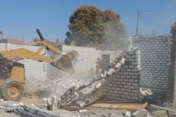 إزالة
14
حالة
تعد
على
الأراضى
الزراعية
بـ3
قرى
بمركز
البلينا
فى
سوهاج