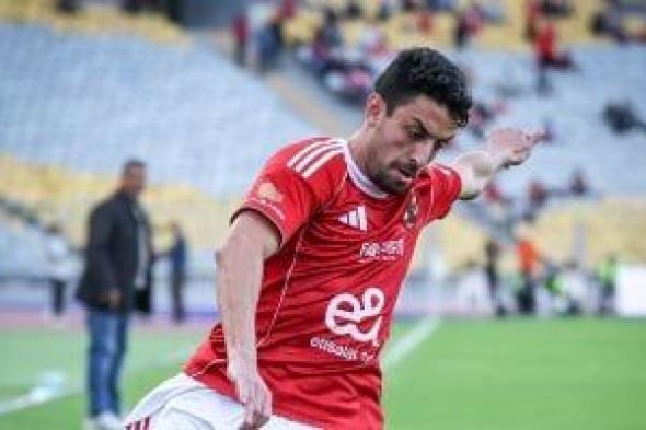 طاهر
يعود
لدكة
الأهلى
أمام
المقاولون
فى
الدورى