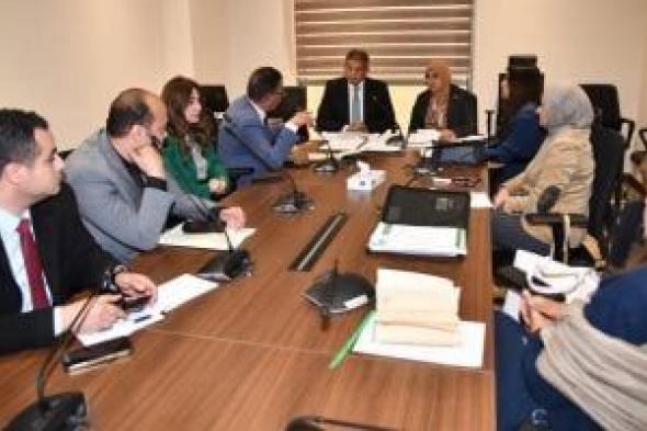 إعلام
النواب
توصى
بمنع
الإعلانات
المسيئة
وضبط
"بيع
الهواء"
والتوسع
فى
الدراما