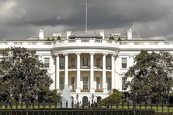 البيت
الأبيض:
النظام
الإيراني
رفض
كل
عروضنا
لتطوير
برنامج
نووي
سلمي