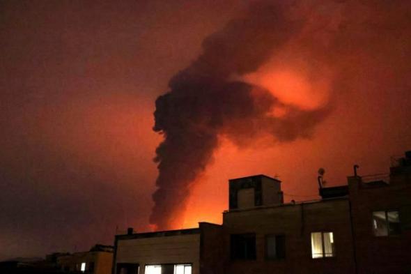 belbalady
      ألسنة
      لهب
      هائلة
      في
      طهران..
      CNN
      تحدد
      المنطقة؟