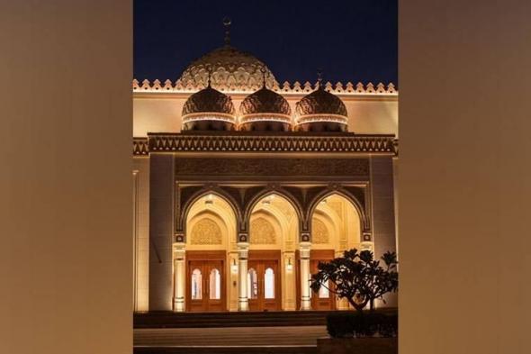 «قراء
      دبي»
      تجمع
      8.5
      مليون
      مصلٍ
      في
      864
      مسجداً
      منذ
      بداية
      رمضان