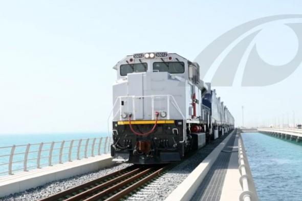 «قطارات
      الاتحاد»
      تعزز
      مرونة
      سلاسل
      الإمداد
      الوطنية
      في
      الإمارات