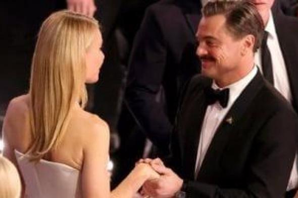 ليوناردو
دي
كابريو
يثير
الجدل
خارج
منصة
الأوسكار..
ويعيد
النظر
للتسعينيات