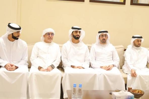 شيوخ
      ومسؤولون
      يعزون
      بوفاة
      عبدالله
      المزروعي