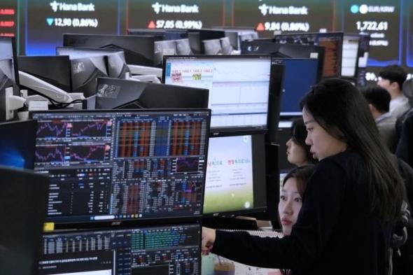 تباين
      أداء
      الأسهم
      الآسيوية
      في
      ختام
      تعاملات
      الأسبوع..
      وأسواق
      اليابان
      مغلقة