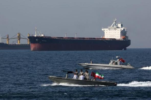 إيران
      تهدد
      بغلق
      مضيق
      هرمز
      بالكامل
      حال
      نفذ
      ترامب
      وعيده
      بعد
      مهلة
      الـ48
      ساعة