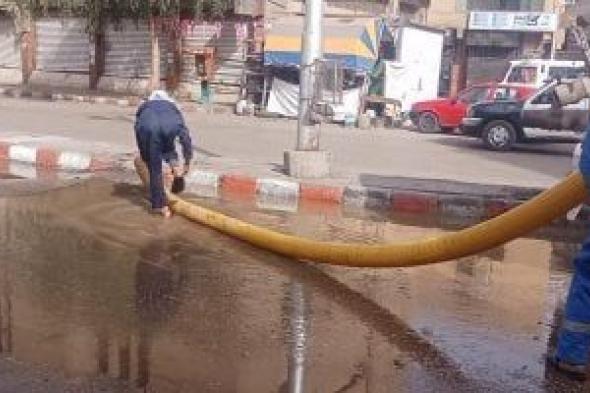 محافظ
قنا
يوجه
بسرعة
إصلاح
كسر
خط
المياه
بمنطقة
عمر
أفندى
وعودة
الخدمة