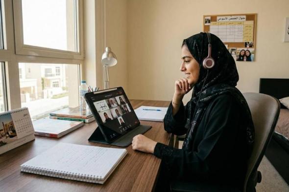 مدارس
      تحتوي
      التحديات
      التقنية
      للطلبة
      بإجراءات
      سريعة
      ودعم
      فني
      متواصل