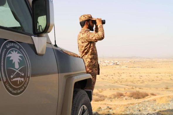 دوريات
المجاهدين
بعسير
تقبض
على
مقيم
لنقله
3
مخالفين
لنظام
أمن
الحدود