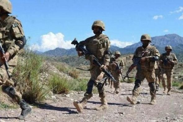 باكستان
      تعود
      لتنفيذ
      عمليات
      عسكرية
      ضد
      أفغانستان
      بعد
      توقف
      مؤقت
      وسط
      تصاعد
      التوترات
      الأمنية