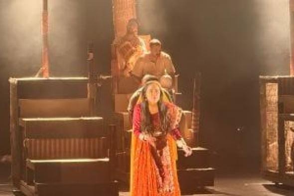 محمد
العامري
يقدم
هير
قرموشة
ضمن
فعاليات
أيام
الشارقة
المسرحية